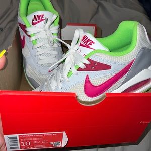 Women’s Nike air max correlate